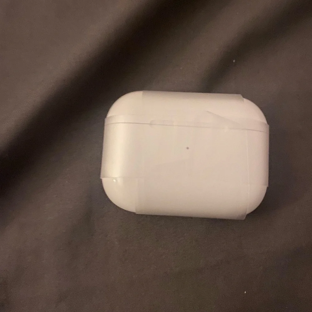Apple AirPods Pro in White
